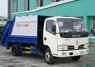 東風(fēng)寬金霸壓縮式垃圾車(chē)