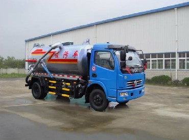 東風(fēng)多利卡吸污車
