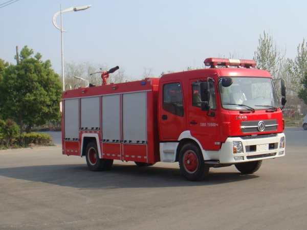 東風(fēng)天錦泡沫消防車(7噸)