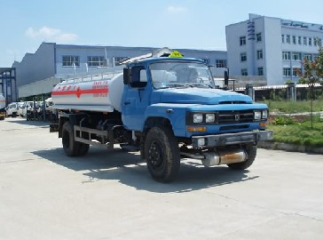 東風(fēng)140運油車